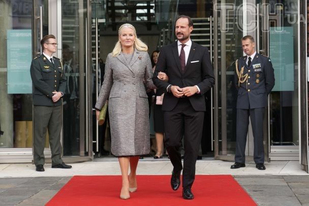 Кронпринцеса Метте-Маріт і кронпринц Гокон / © Associated Press
