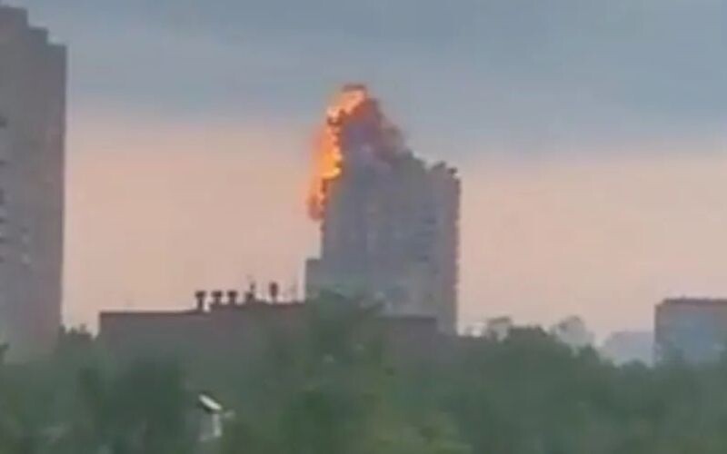Собянін заявив про масовану атаку дронів на Москву — нібито збито понад 80 БпЛА
