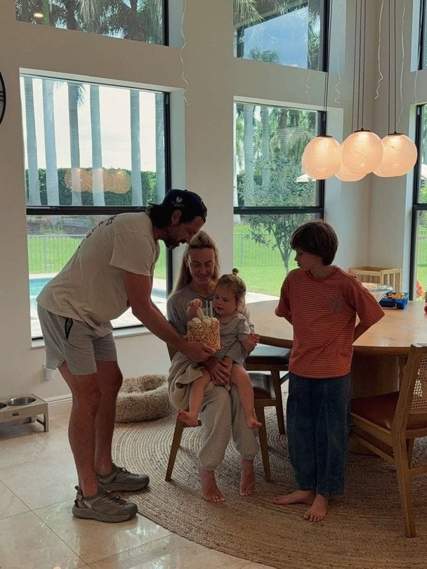 Макс Чмерковський із дружиною та синами / © instagram.com/maksimc