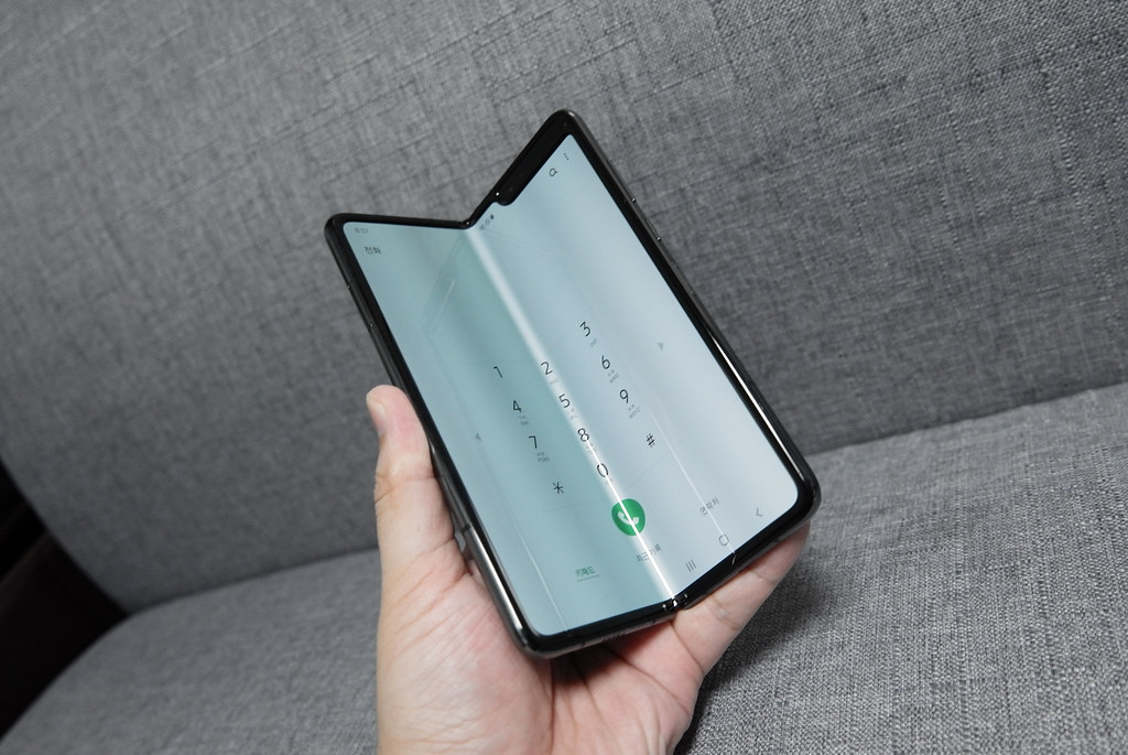Складаний смартфон Samsung Galaxy Fold