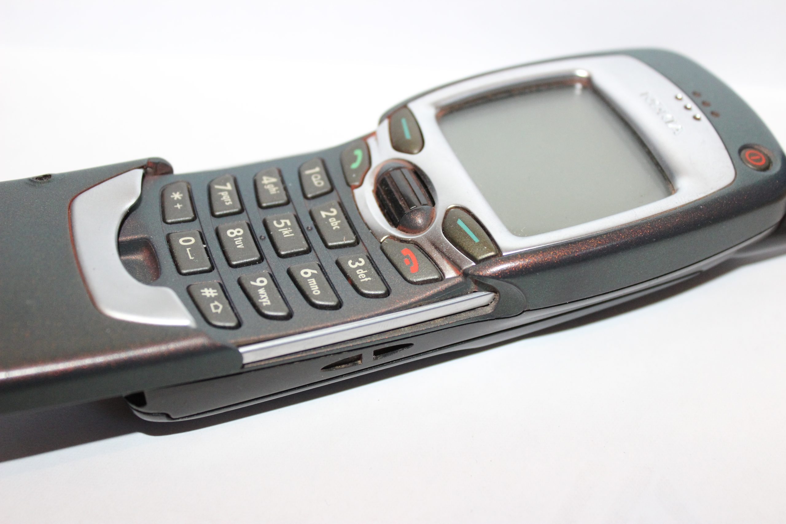 Кнопковий телефон Nokia