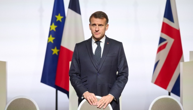 Макрон закликав не робити передчасних висновків із рейтингів Ле Пен